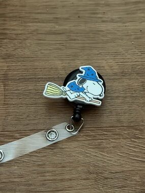 Blue Wizard Snoopy Accessory Reel
